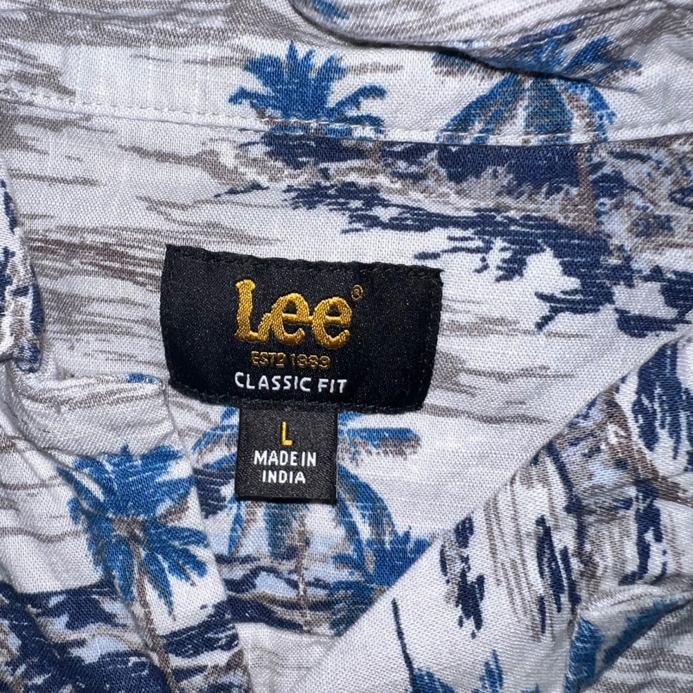 Lee Mens Classic Fit Viscose Blend Palm Tree Button Down Shirt White Blue Large - Picture 3 of 9